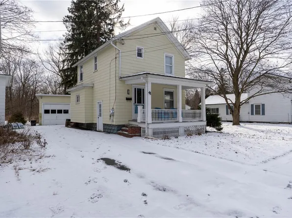 41 Grove St, Mount Morris, NY 14510