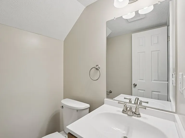 Pier 39 Apartments & Townhomes — Photo 64