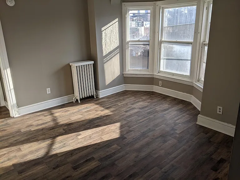 664 Madison Ave #2F — Photo 11