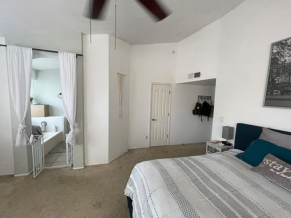 4th image of 4137 E Liberty Ln