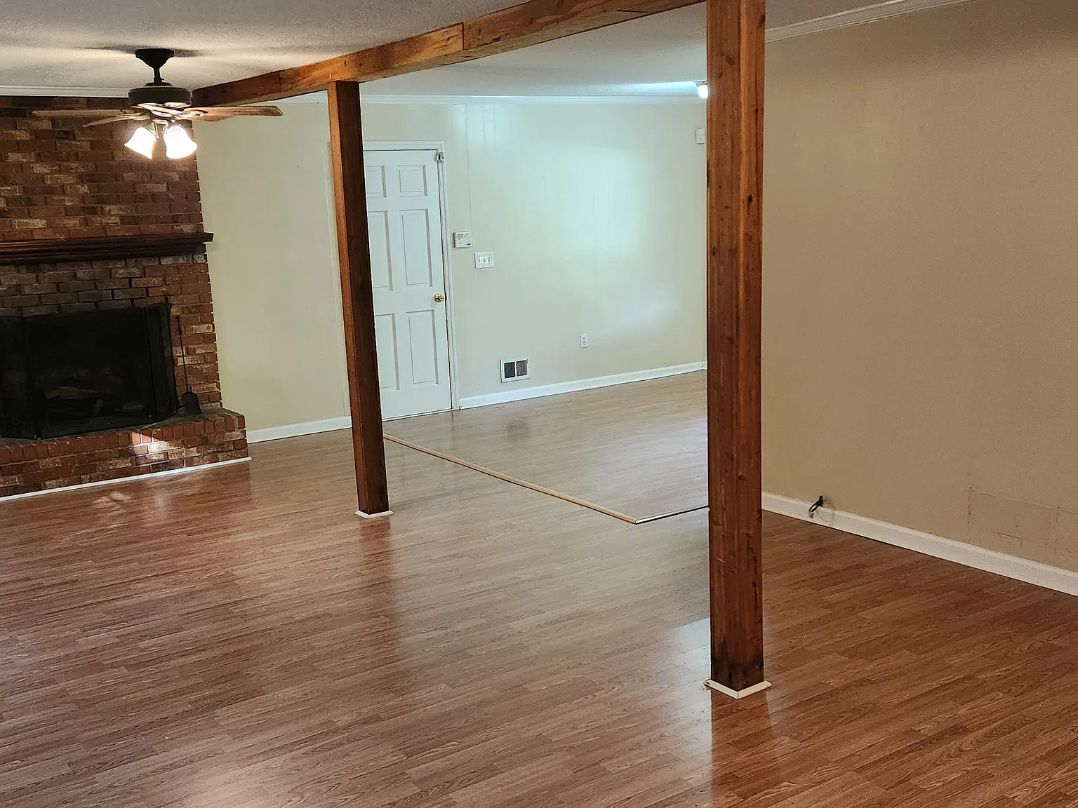 3 bed, 1594 sqft, $1,850 — Photo 2