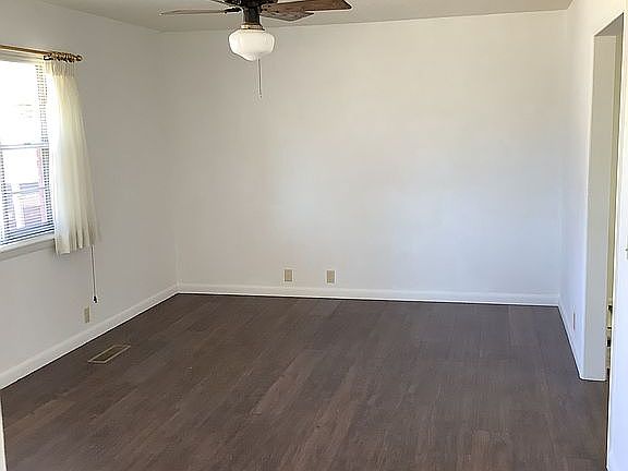 Livingroom 19.6 x 11.6