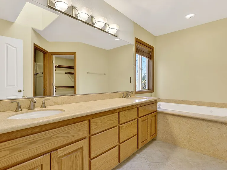 5391 NW Lianna Way — Photo 15