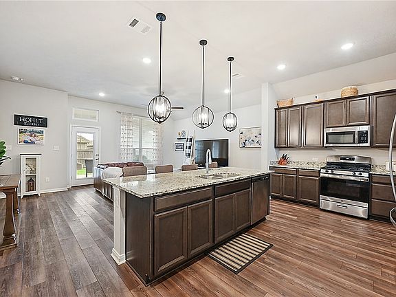 2nd image of 15013 Indian Creek Ln
