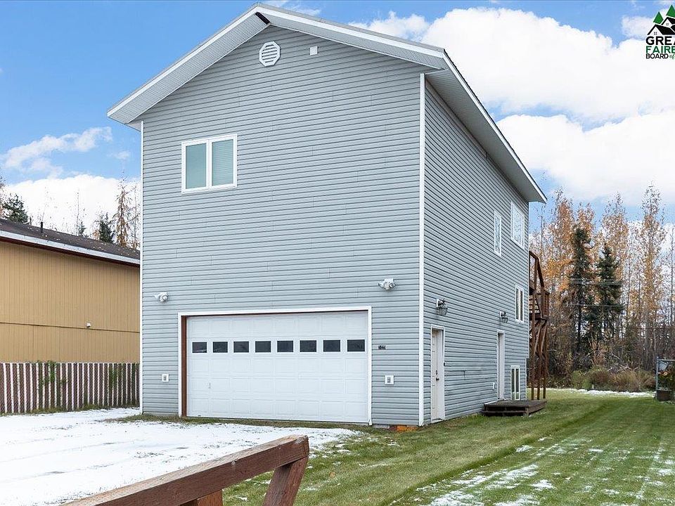 1st image of 1429 25th Ave