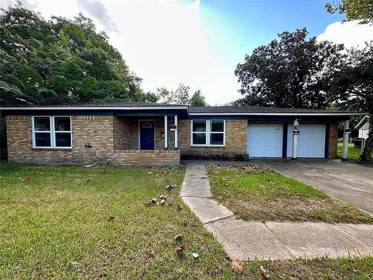 6 Southlawn Cir — Photo 2