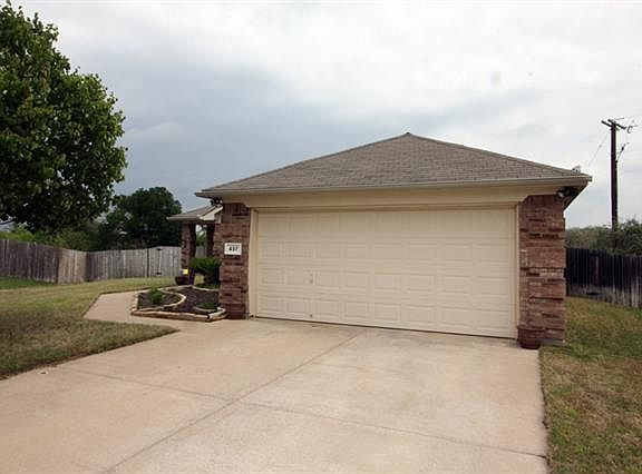 2nd image of 457 Shadow Grass Ave