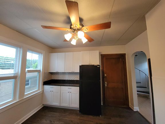 Large cabinets and plenty of granite counterspace