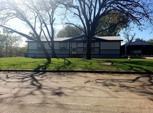 407 N 10th St, Navasota, TX 77868