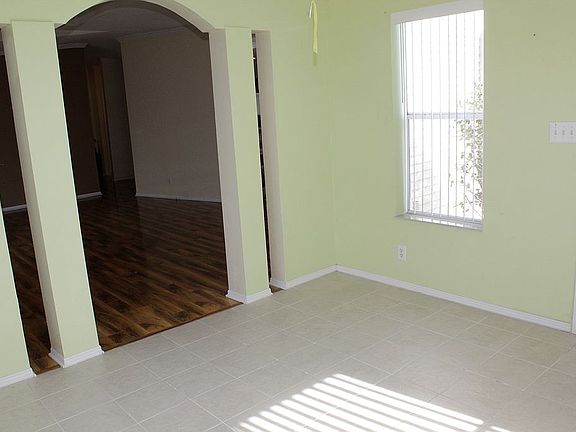 4th image of 4754 Devonwood Ct