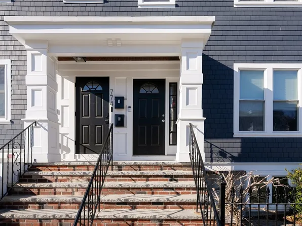 776 E 4th St #2, South Boston, MA 02127