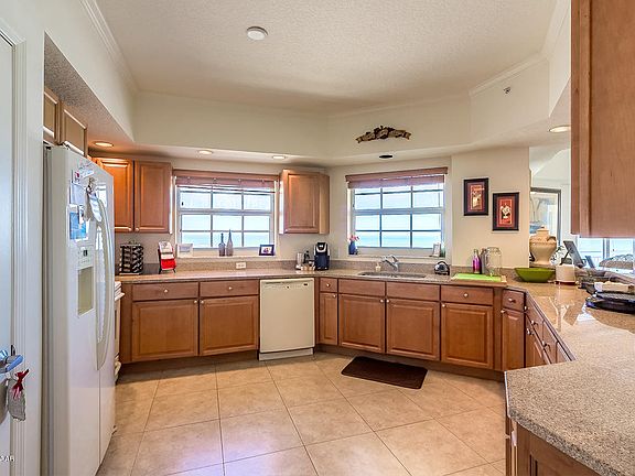 4th image of 1900 N Atlantic Ave APT 1001