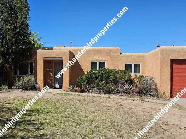 1717 Richmond Dr NE, Albuquerque, NM 87106