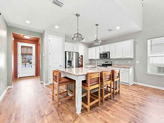 3rd image of 116 Creve Core Dr