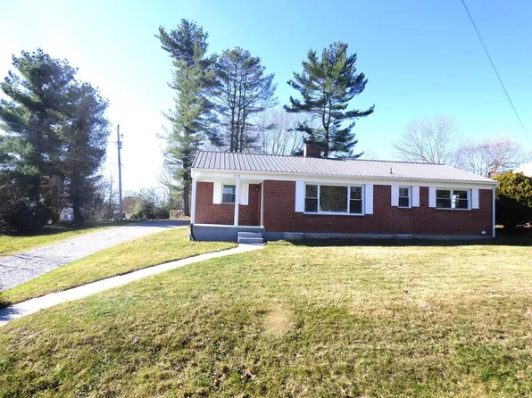 365 N 14th St, Wytheville, VA 24382