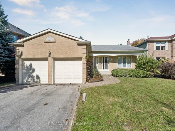 87 Peevers Cres, Newmarket, ON L3Y 7T2