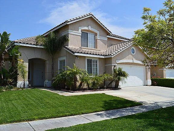 937 N Temescal Cir — Photo 1