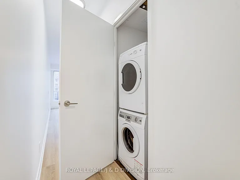 1030 King St W #435 — Photo 23
