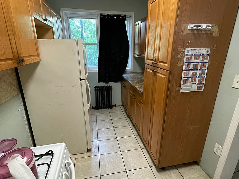 Kitchen (Different angle)