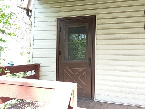 5th image of 136 Grether Ave