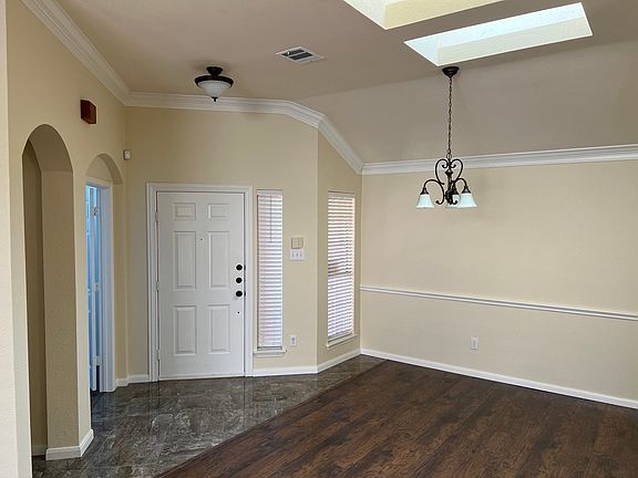 4th image of 3013 Fox Hollow Dr