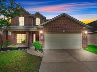 10039 Noisy Waters Dr, Houston, TX 77095