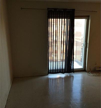 5th image of 1989 Wyandotte St #11023823