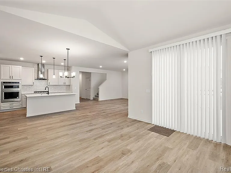 2436 Parkshore Dr — Photo 24