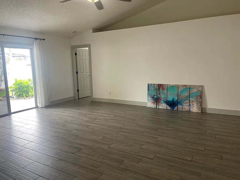 465 Island View Cir — Photo 21