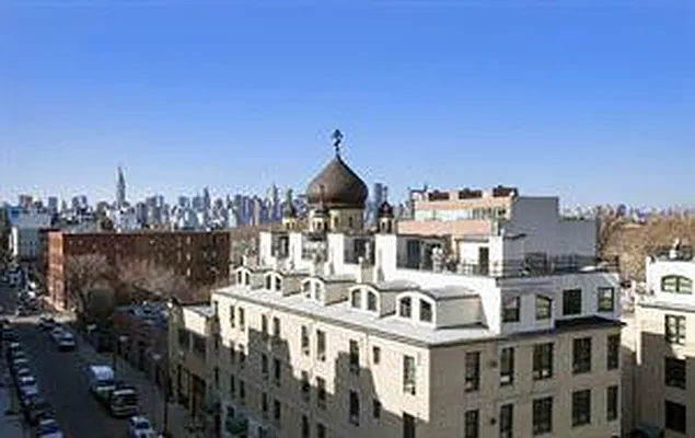 Sold by Douglas Elliman | media 18