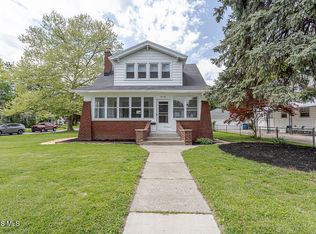1616 Yosemite Dr, Toledo, OH 43614