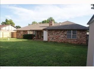 125 W Platt Dr, Yukon, OK 73099