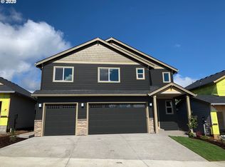 1084 NE Regan Hill Loop, Estacada, OR 97023