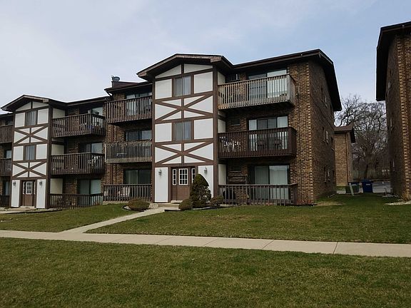 3rd image of 3660 W 119th St APT 102A