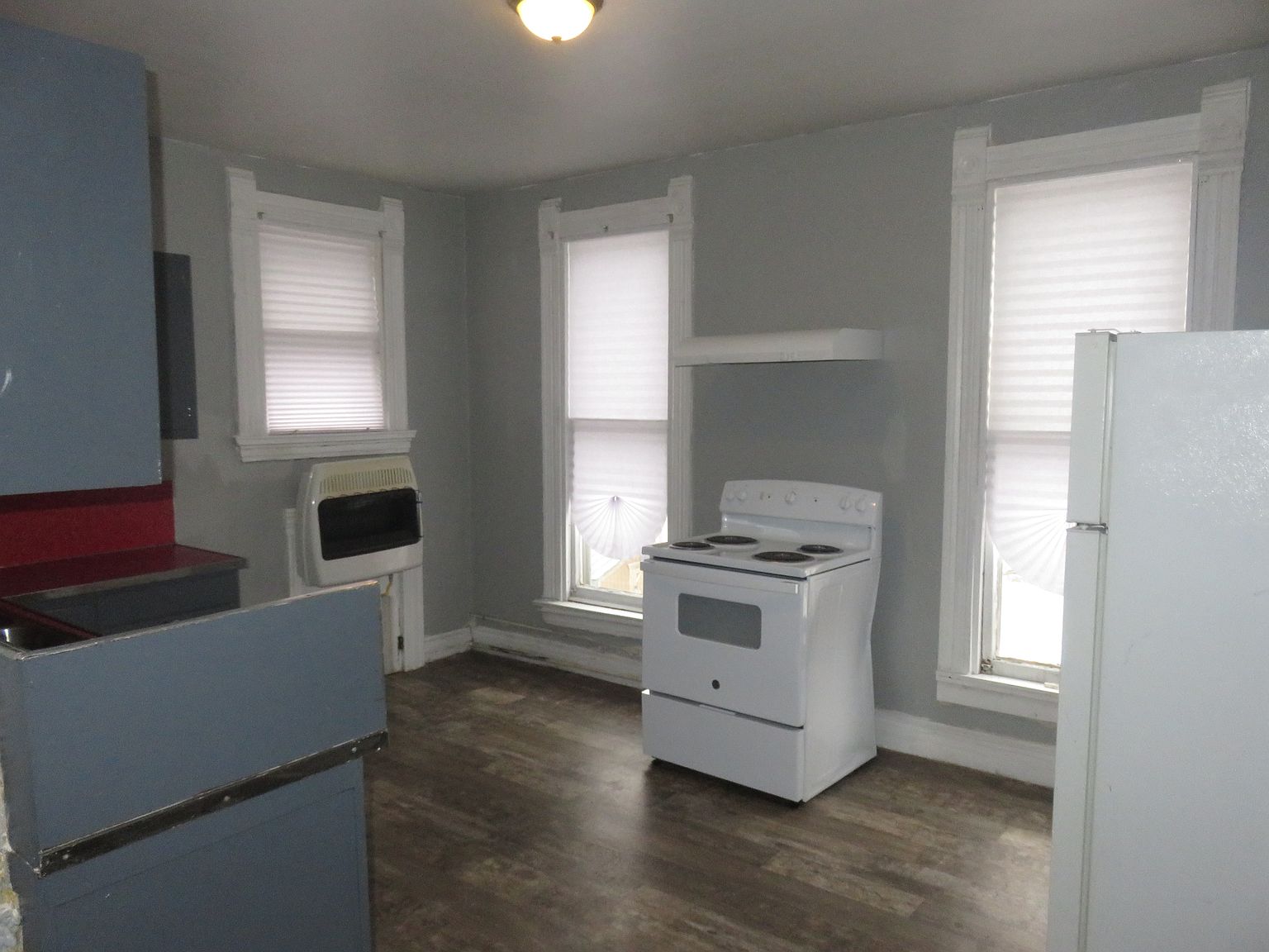 431 W Howard St, APT 4 — view 3
