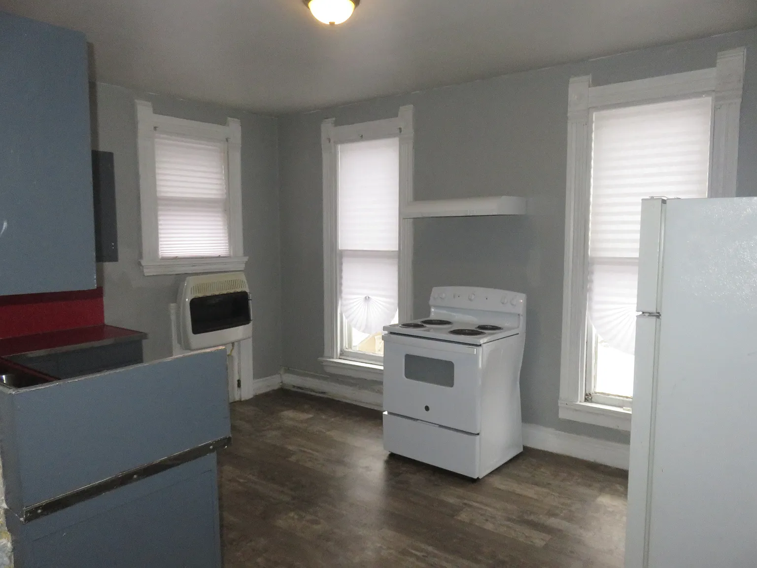 2 bed, 828 sqft, $750 — Photo 2