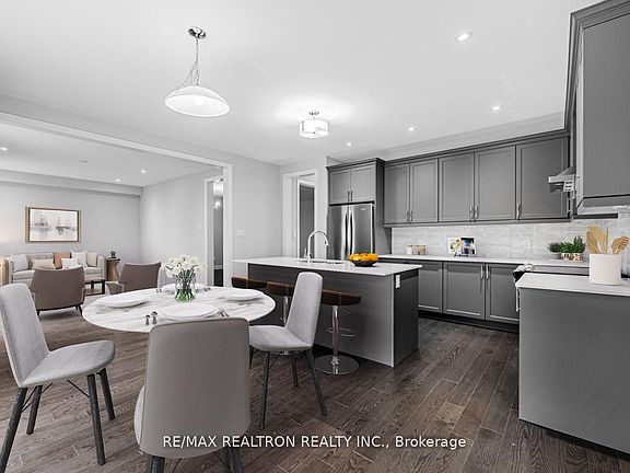 3rd image of 35 Sweet Cicely St W