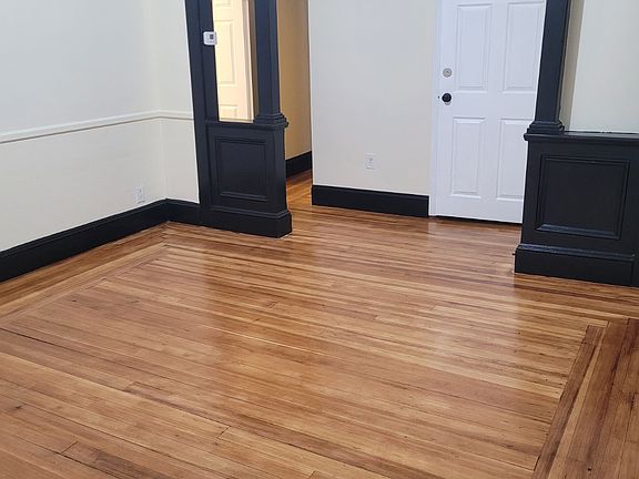 3rd image of 1728 Elmwood Ave Floor 2