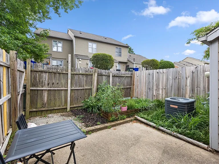2672 Hitchcock Dr — Photo 29