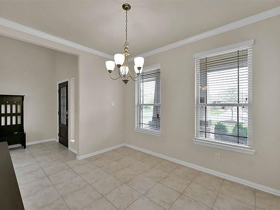 4th image of 2938 Fox Ledge Ct