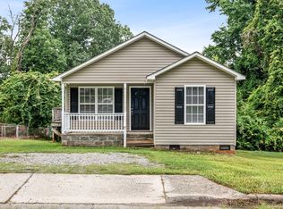 2015 Rath St, Greensboro, NC 27406