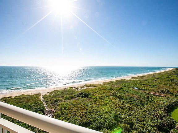 5th image of 3000 N Highway A1a APT 10C