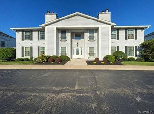 640 Youngs Rd APT A, Williamsville, NY 14221