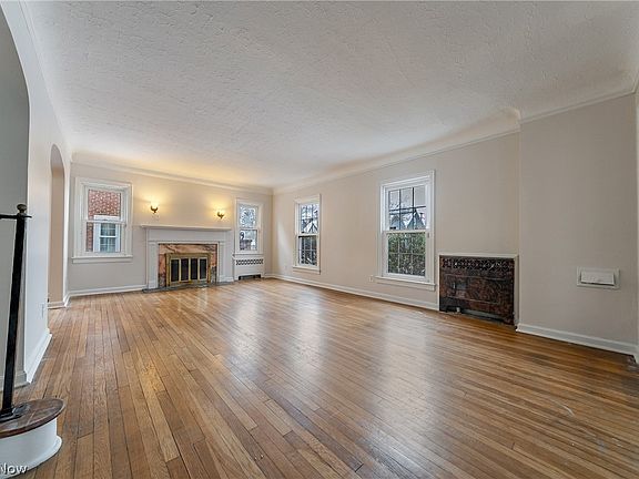 3rd image of 2317 Canterbury Rd