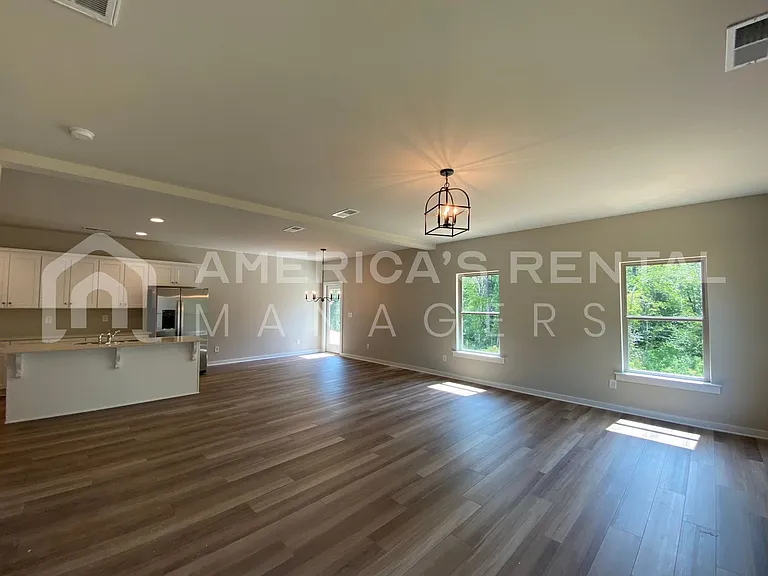 1385 Brookhaven Dr — Photo 6