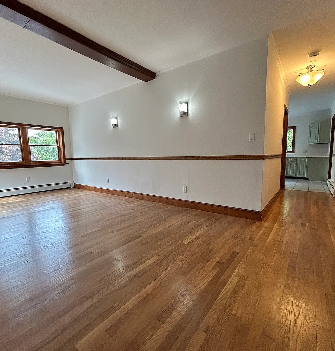 3 bed, 1800 sqft, $4,200 — Photo 3