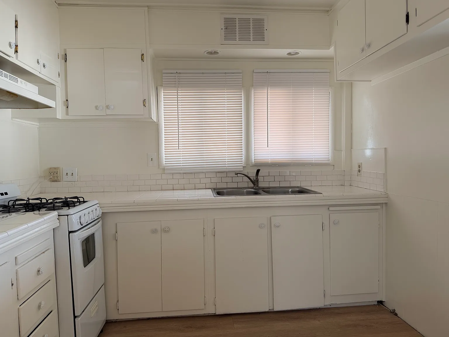 2 bed, 900 sqft, $1,450 — Photo 3