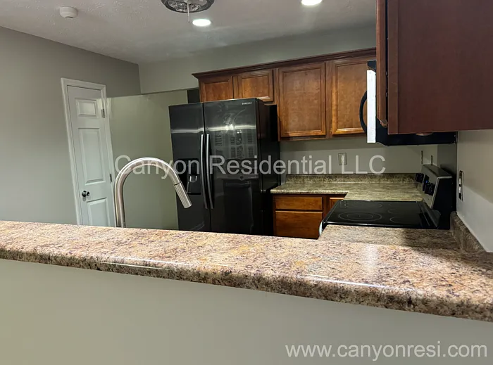 1441 Aultroy Dr — Photo 3