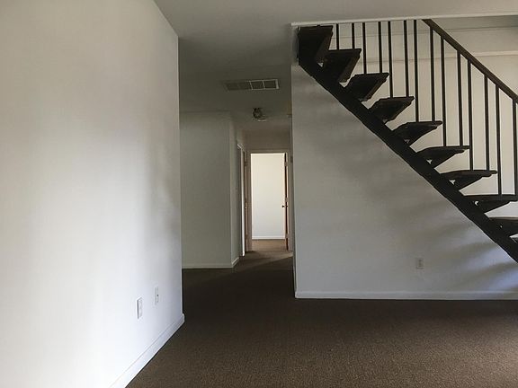 2nd image of 106 Vine Dr