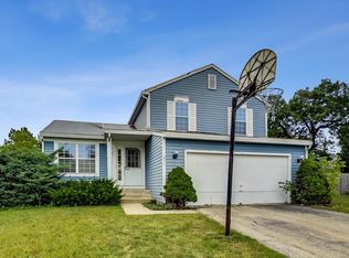 211 Mary Ct, Round Lake Beach, IL 60073